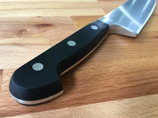 henckels_pro s chef knife_handle
