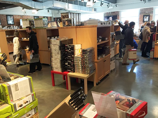 Wusthof outlet store boxes